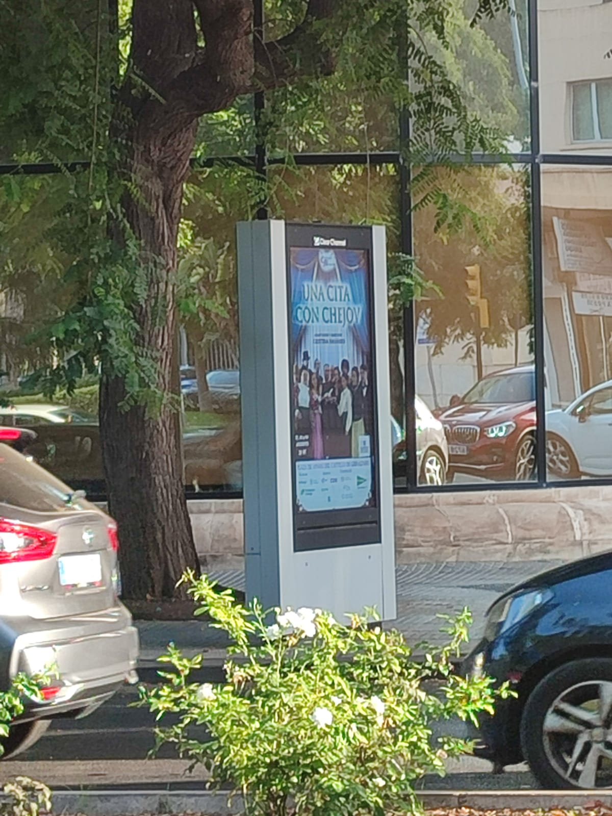 Mupi digital de Una cita con Chejov en Málaga